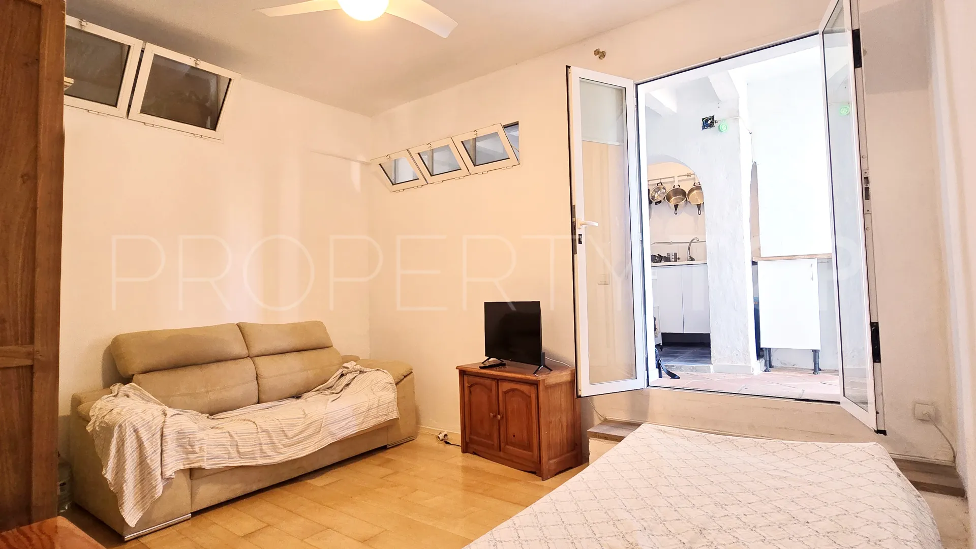 Comprar casa de 6 dormitorios en Montemar