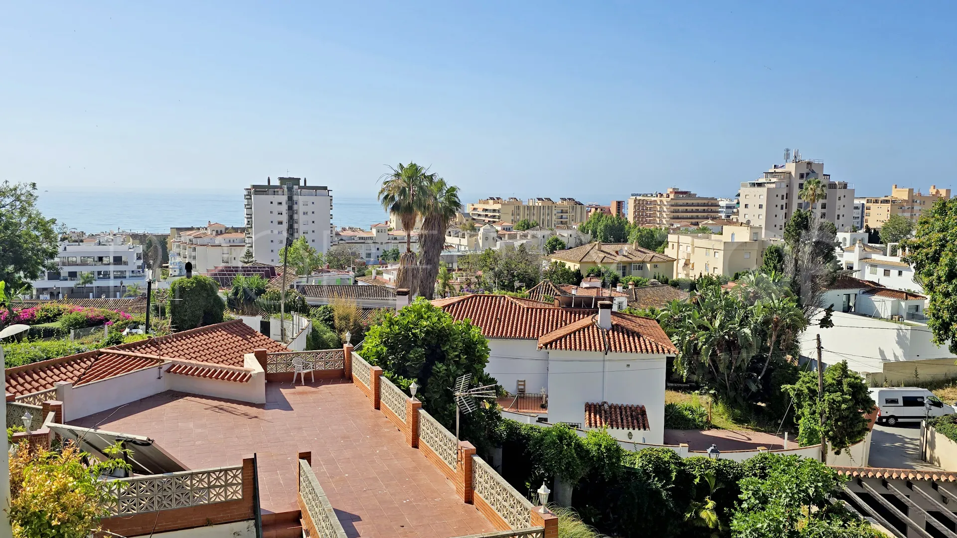 Comprar casa de 6 dormitorios en Montemar