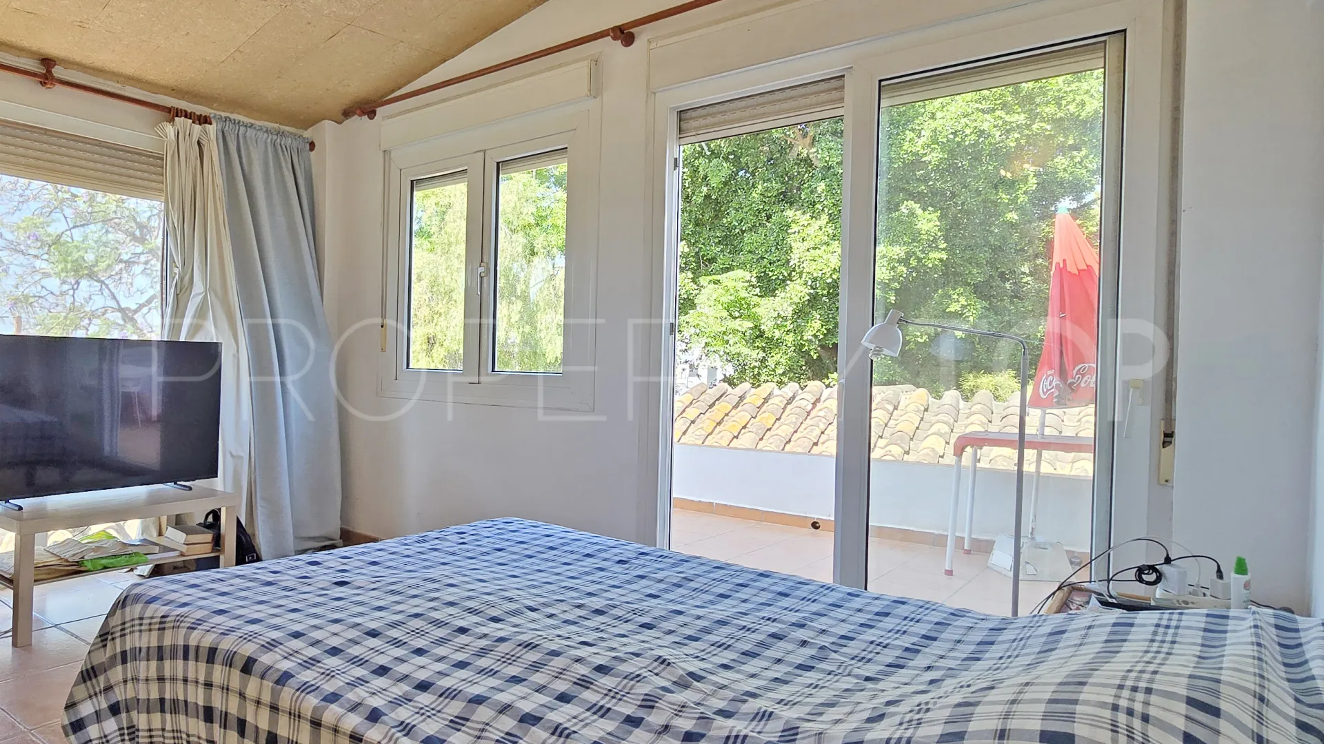 Comprar casa de 6 dormitorios en Montemar