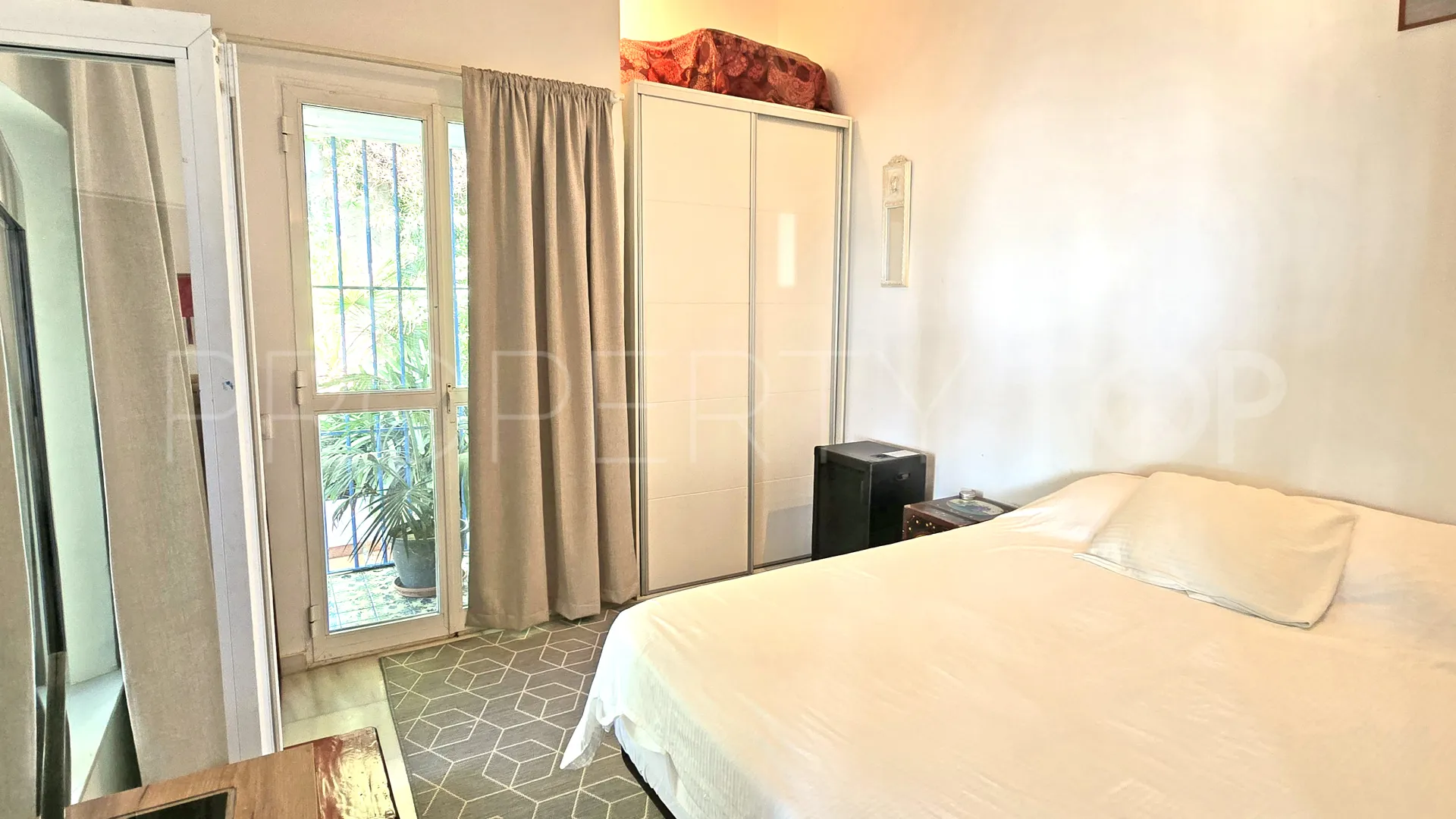 Comprar casa de 6 dormitorios en Montemar