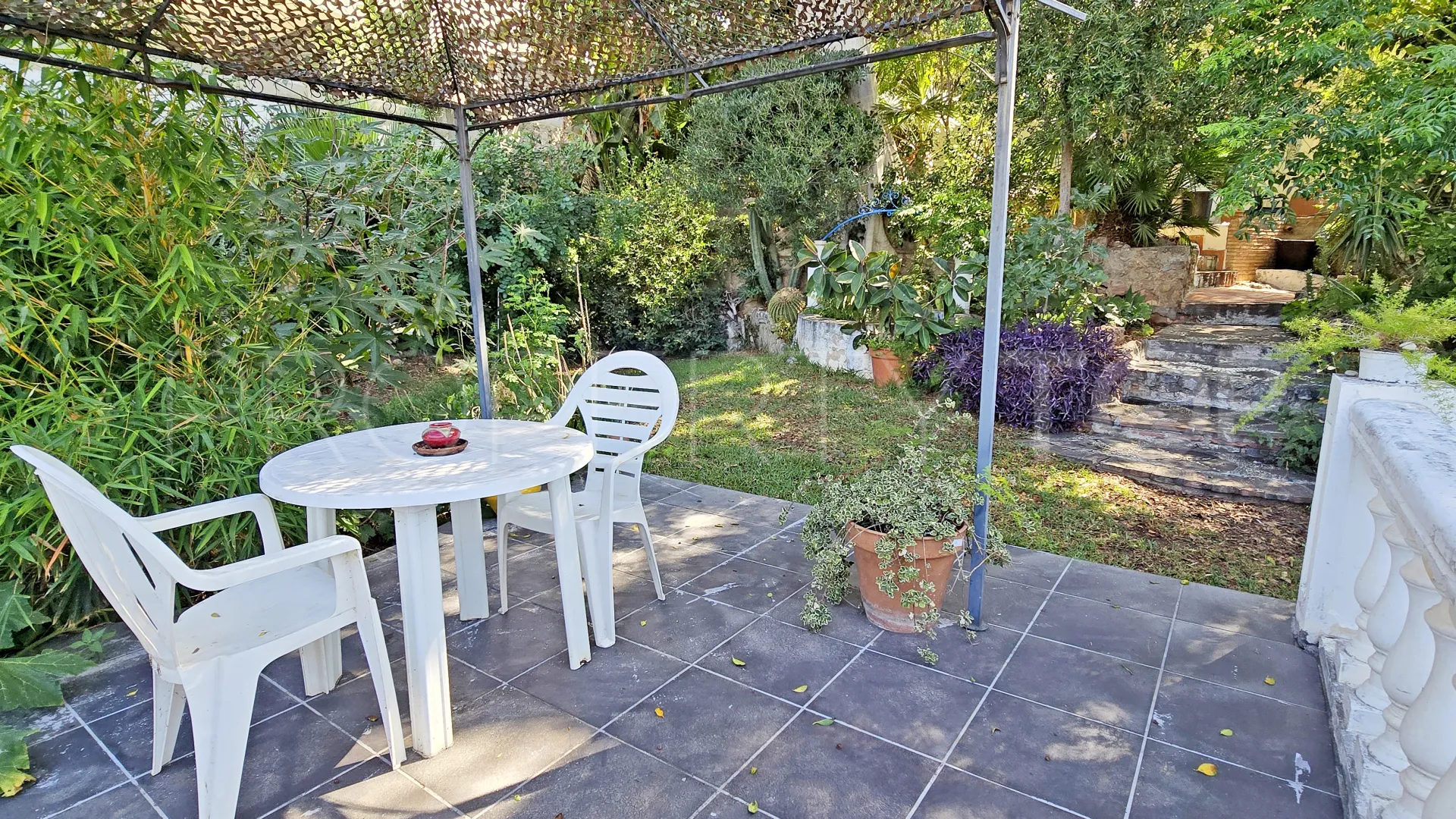 Comprar casa de 6 dormitorios en Montemar