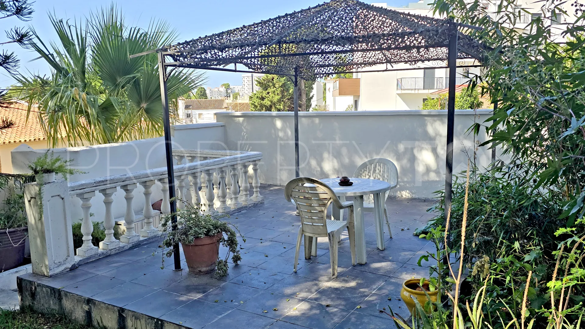 Comprar casa de 6 dormitorios en Montemar