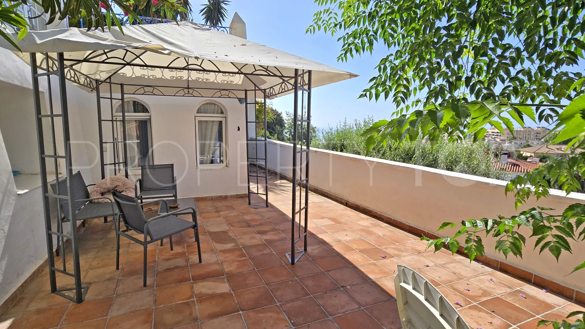 Comprar casa de 6 dormitorios en Montemar