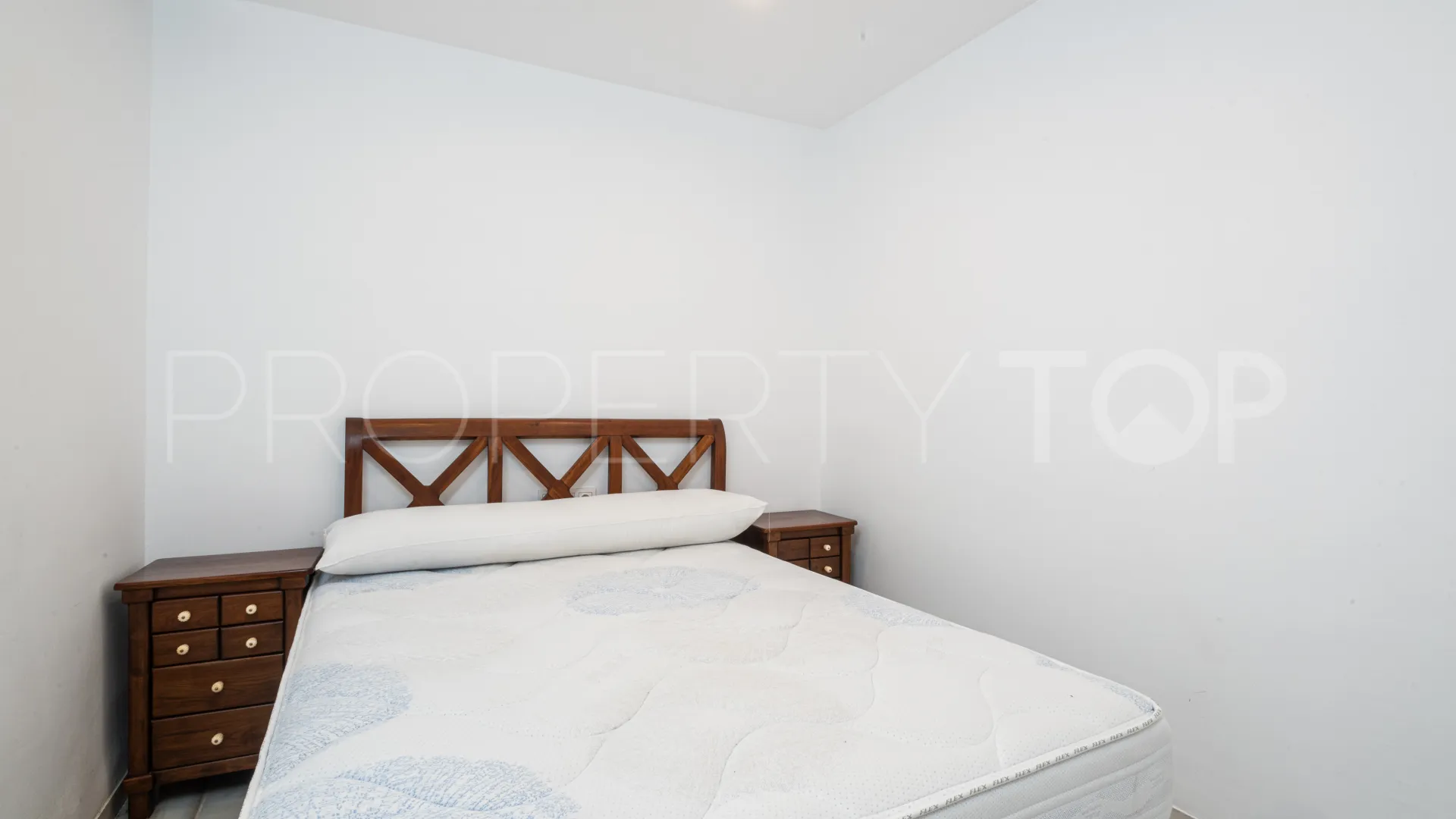 Se vende apartamento en La Carolina de 2 dormitorios