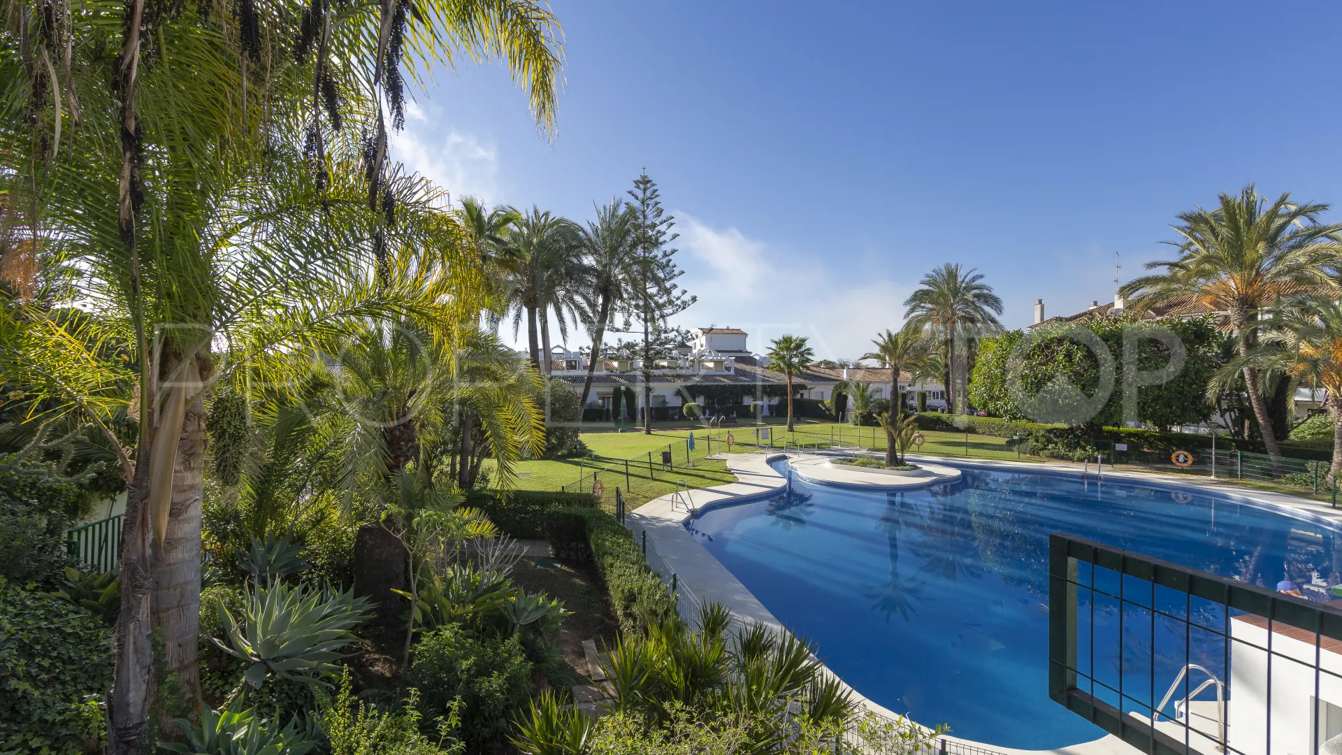 Se vende apartamento en La Carolina de 2 dormitorios