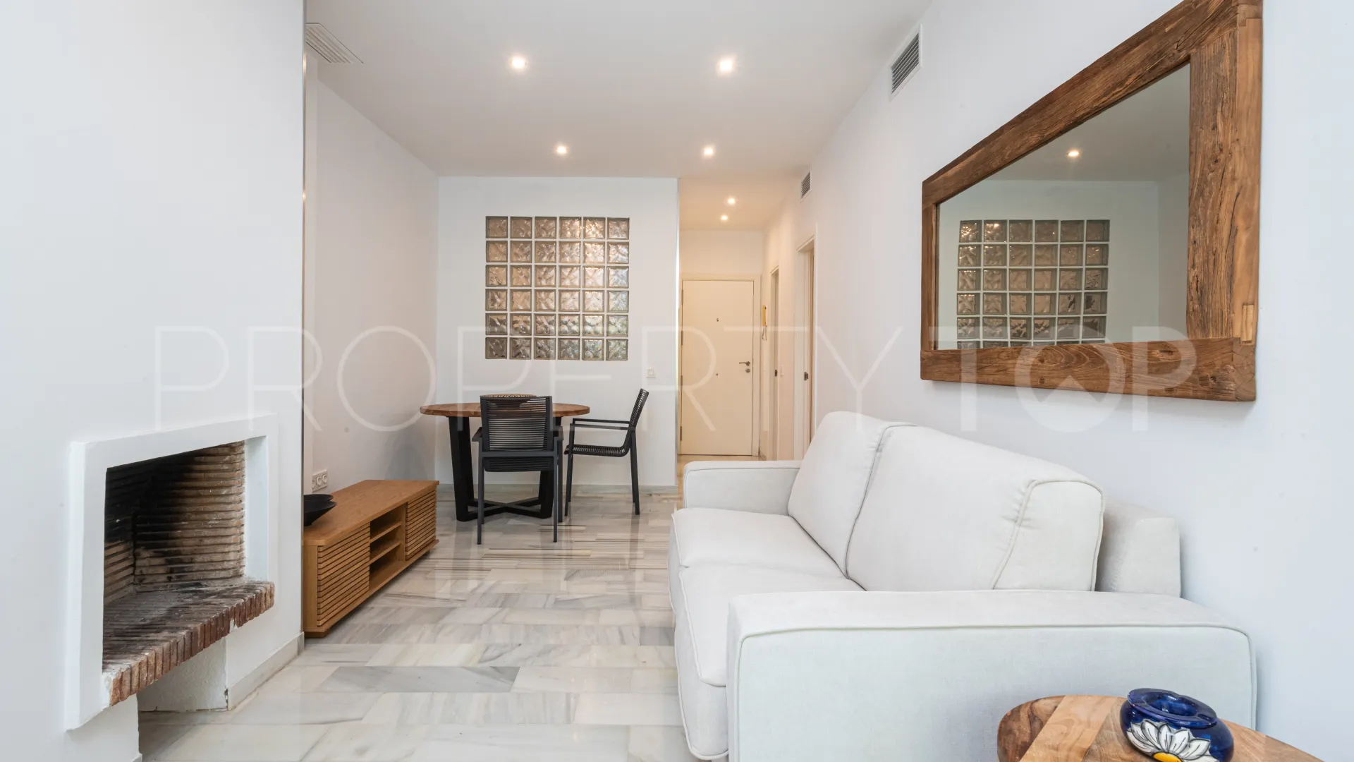 Se vende apartamento en La Carolina de 2 dormitorios