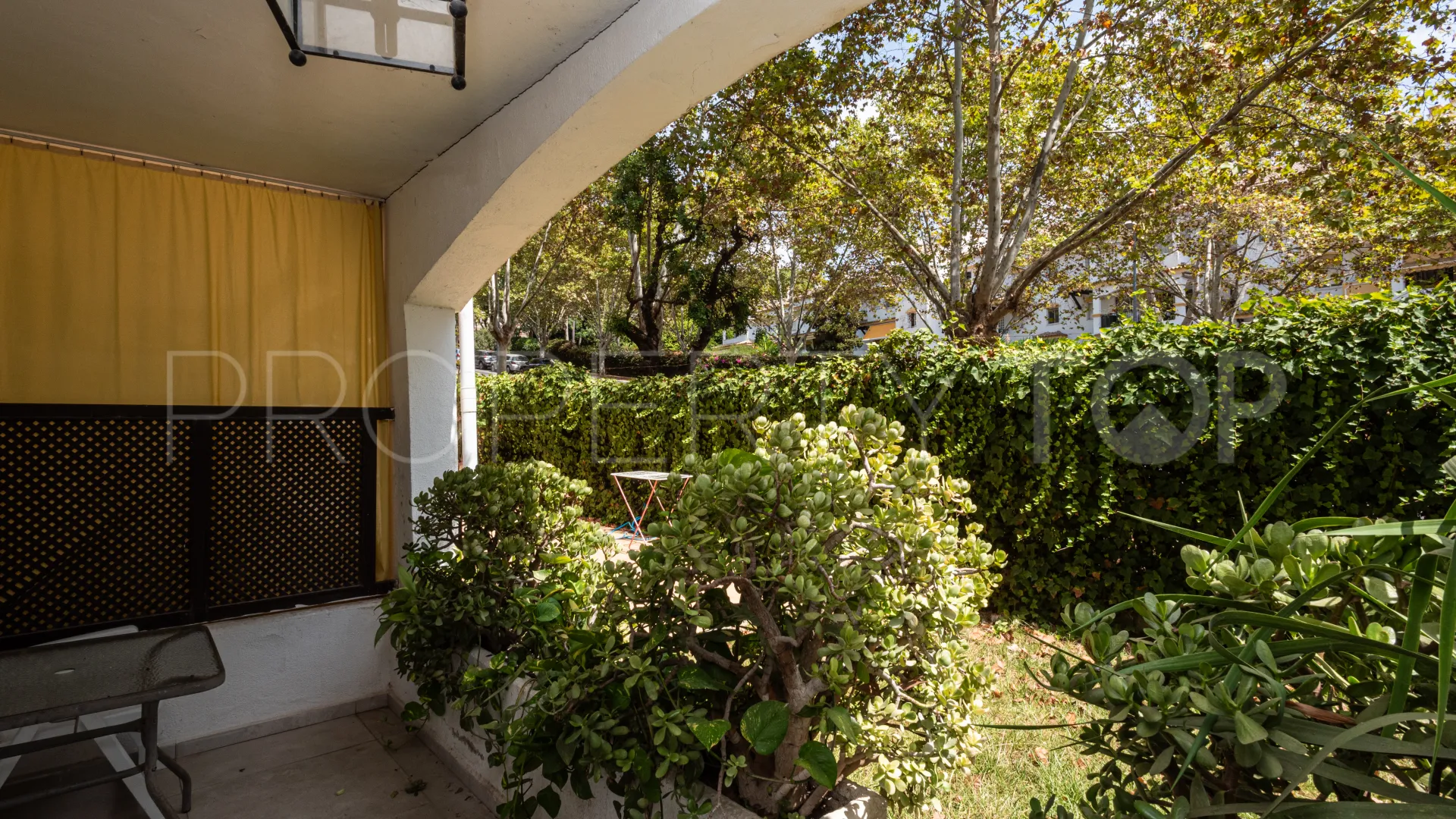 Se vende apartamento en La Carolina de 2 dormitorios