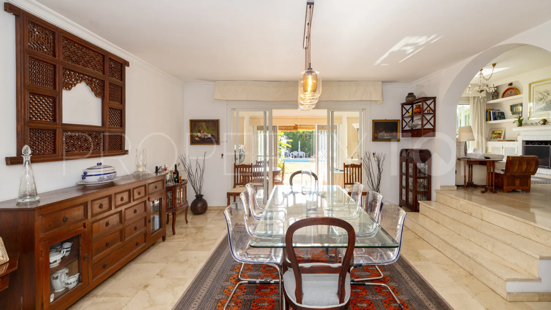 Buy 5 bedrooms chalet in Valdeolletas