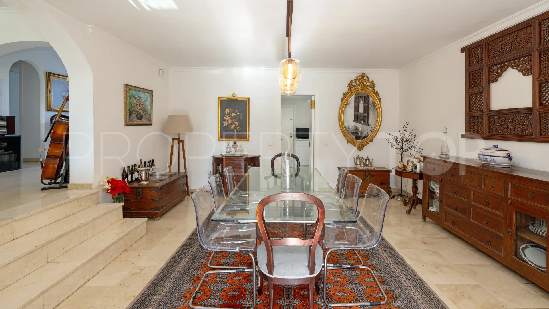 Buy 5 bedrooms chalet in Valdeolletas
