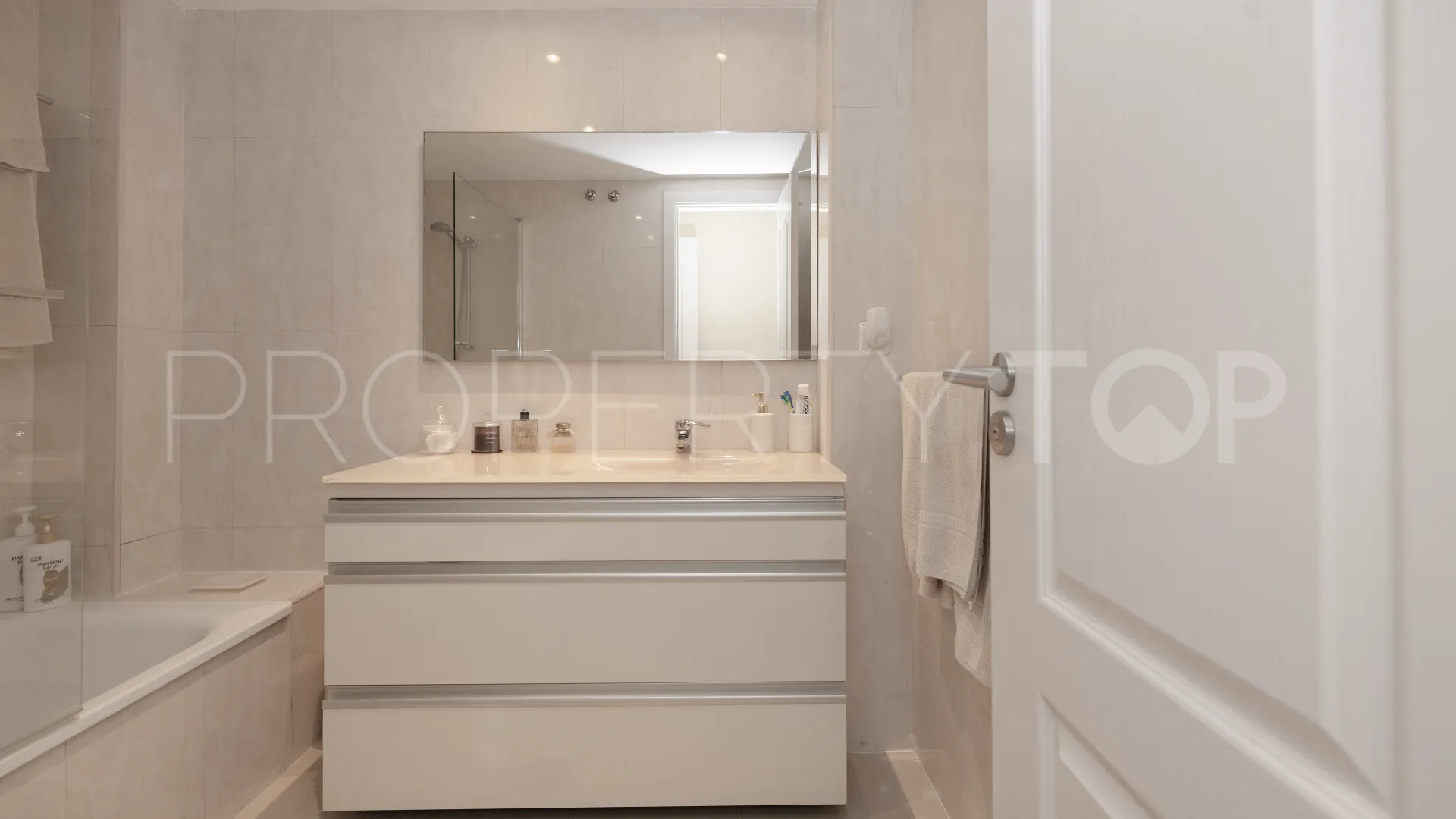 Apartment for sale in Costa Nagüeles III