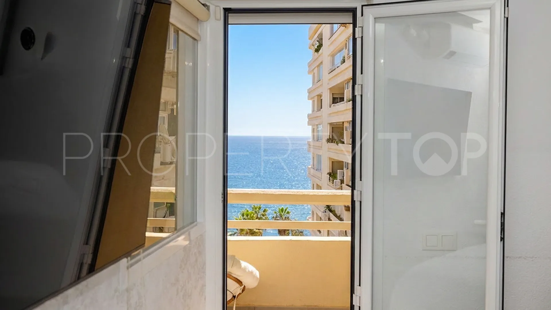 Apartamento con 4 dormitorios en venta en Marbella Centro