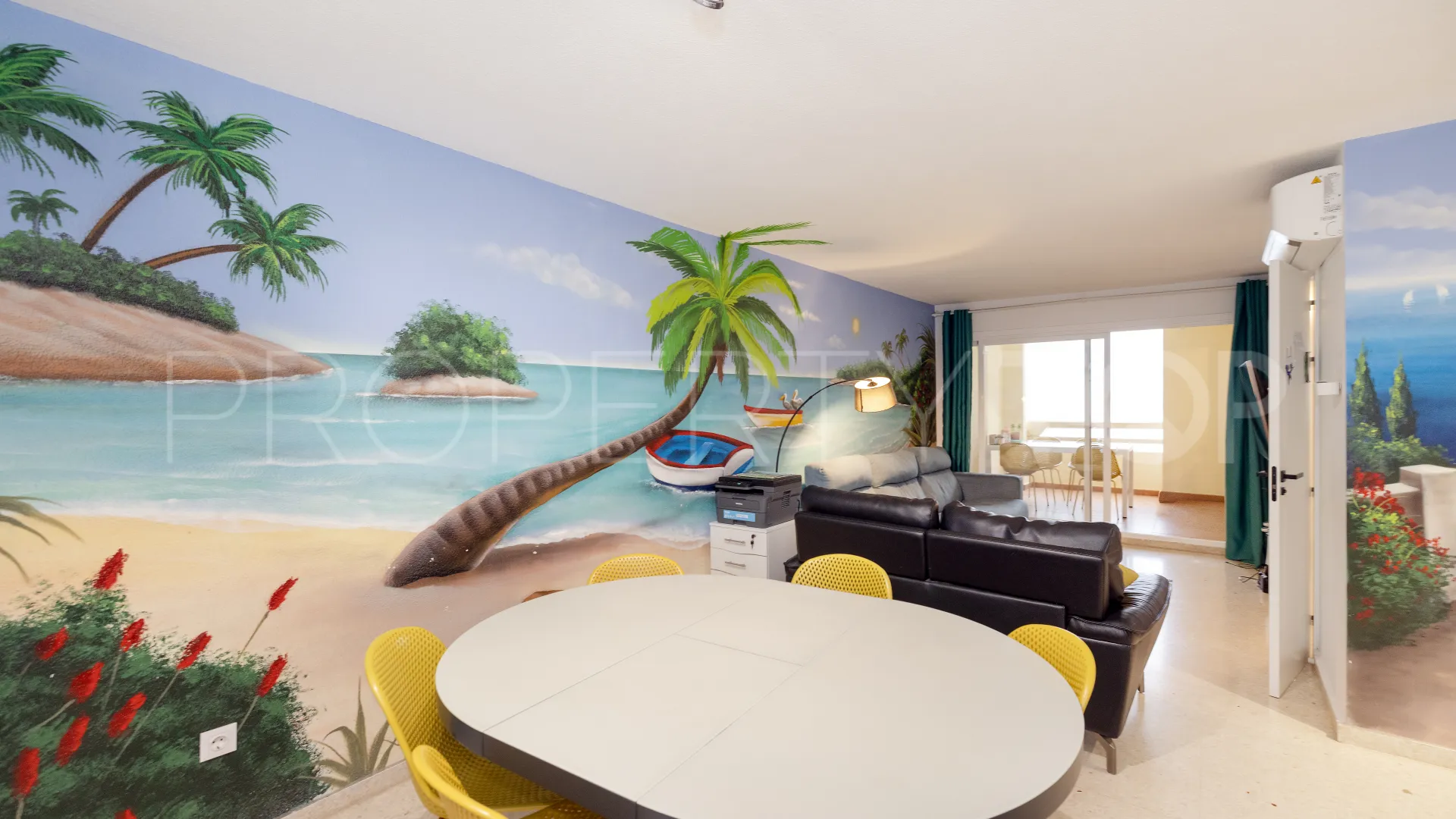 Apartamento con 4 dormitorios en venta en Marbella Centro