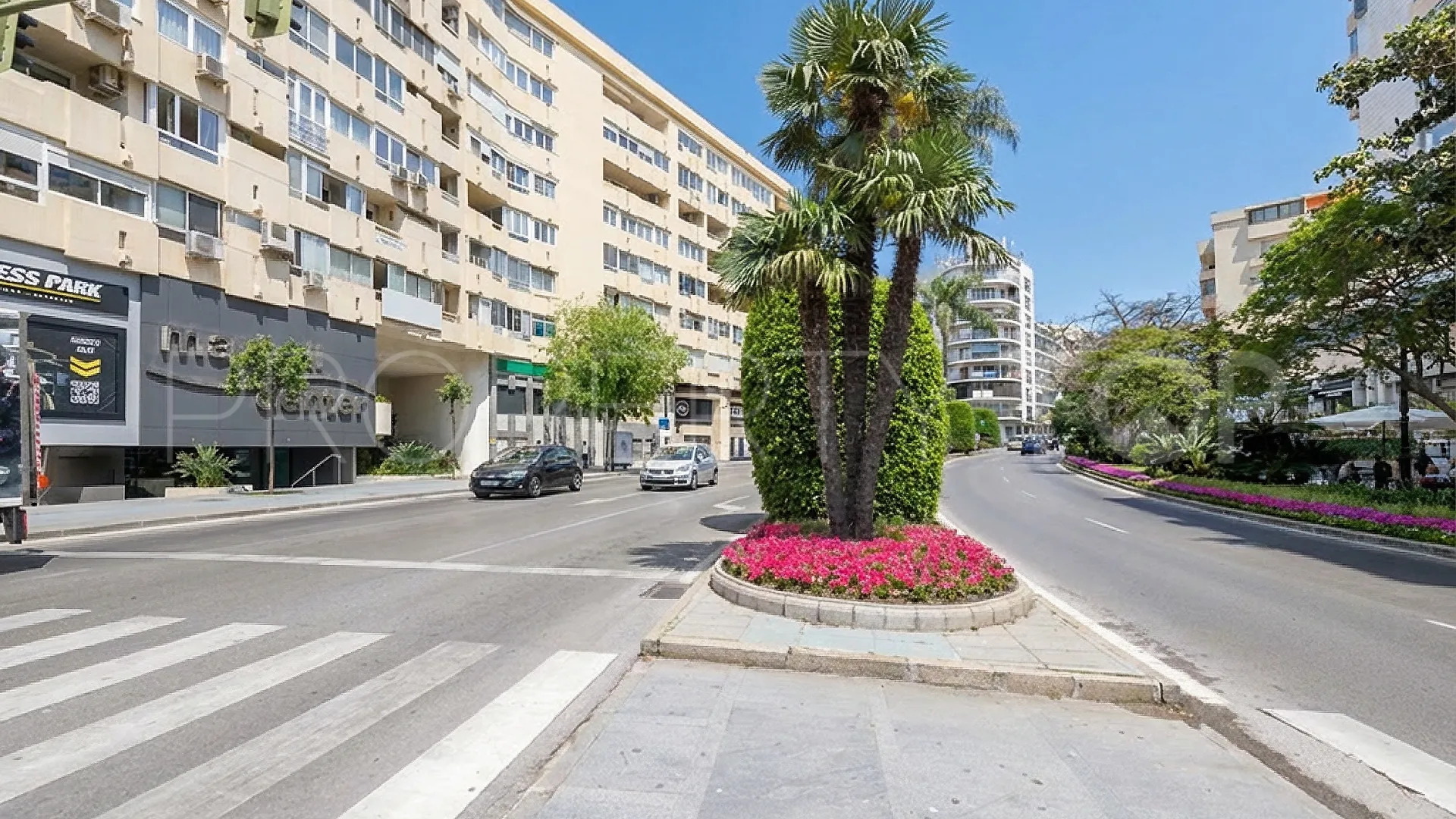 Apartamento con 4 dormitorios en venta en Marbella Centro