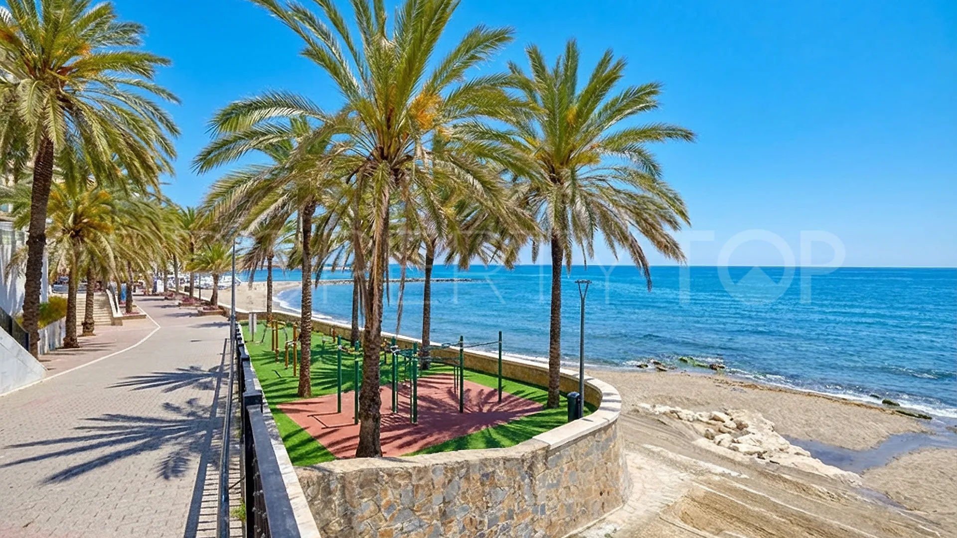 Apartamento con 4 dormitorios en venta en Marbella Centro