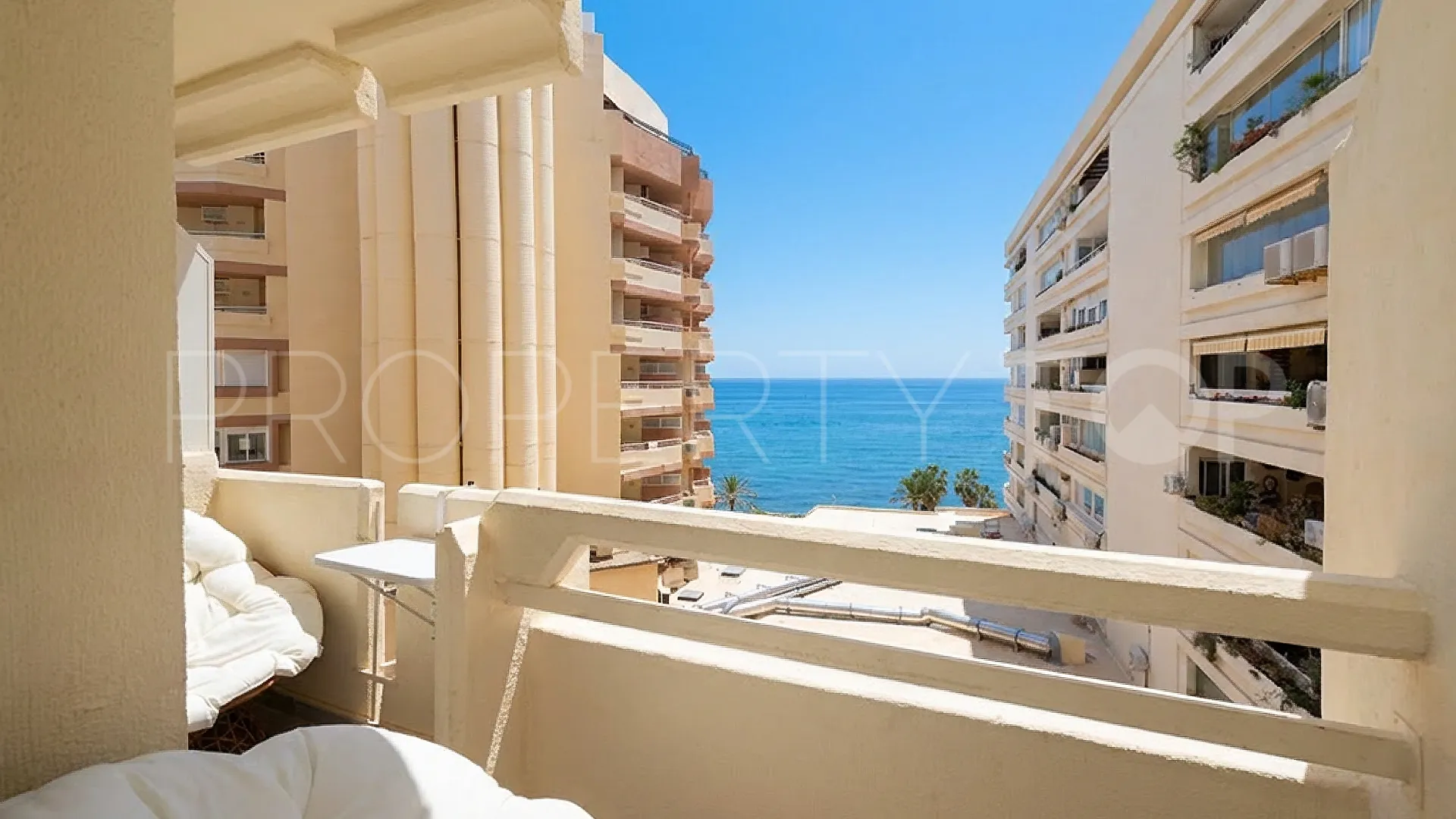 Apartamento con 4 dormitorios en venta en Marbella Centro