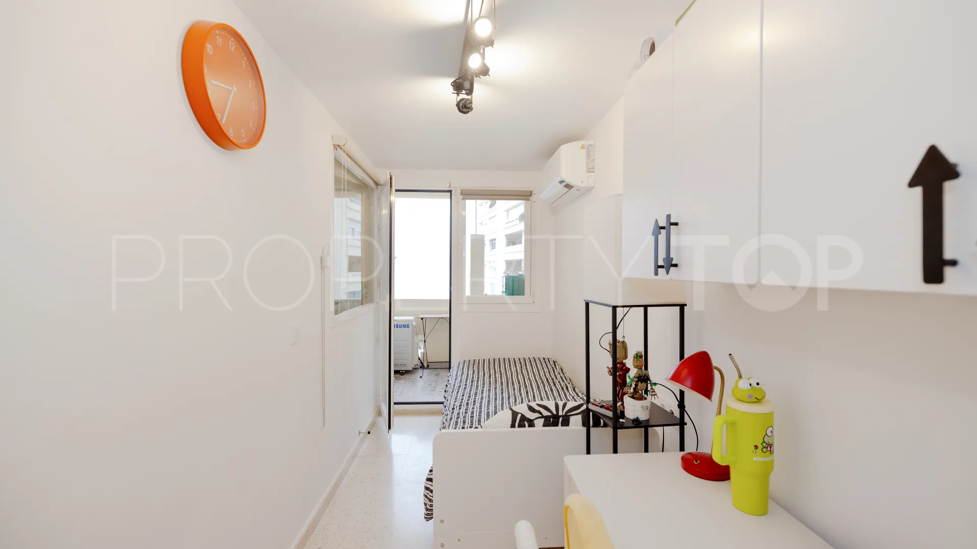 Apartamento con 4 dormitorios en venta en Marbella Centro