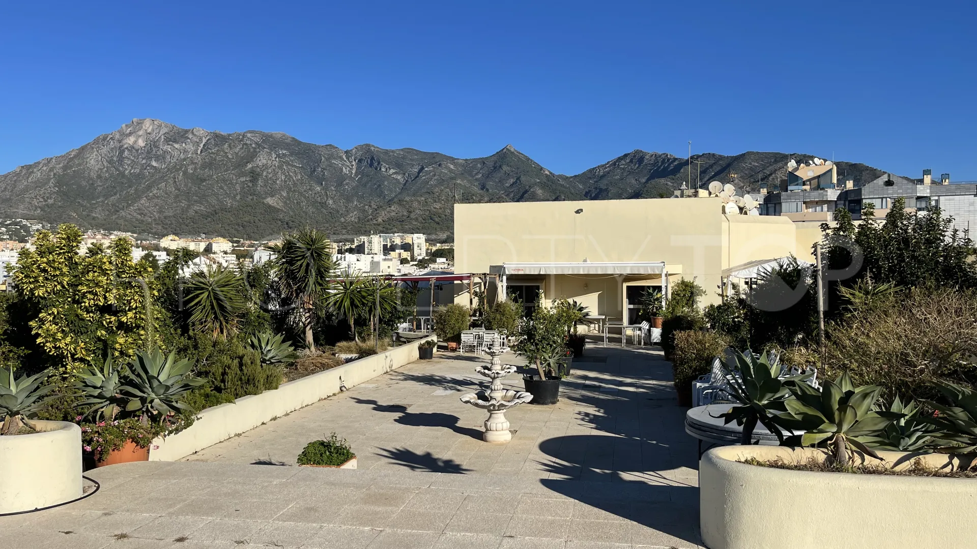 Apartamento con 4 dormitorios en venta en Marbella Centro