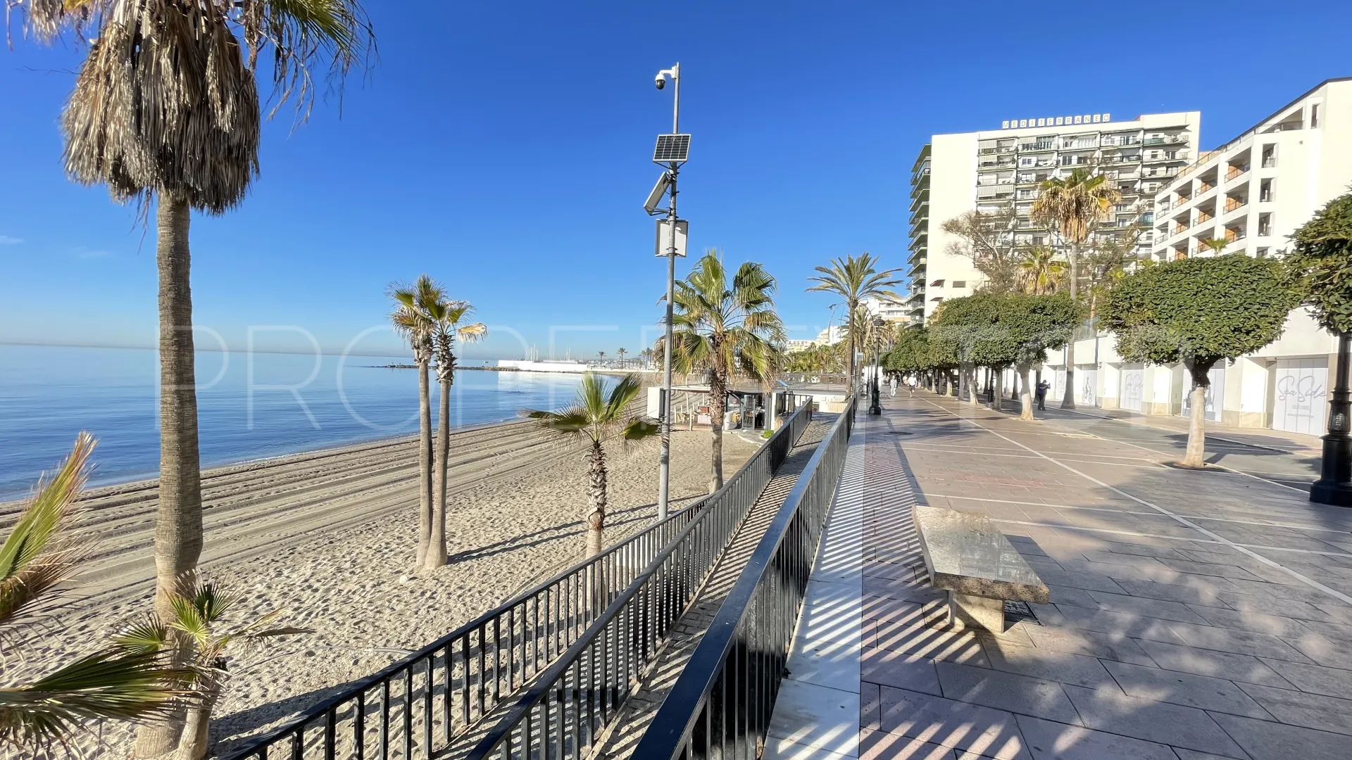 Apartamento con 4 dormitorios en venta en Marbella Centro