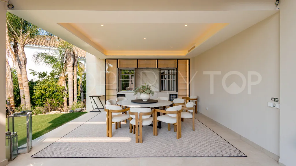 Se vende villa en Los Monteros