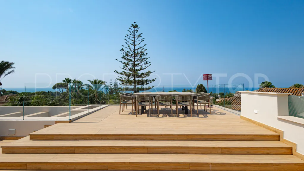 Se vende villa en Los Monteros