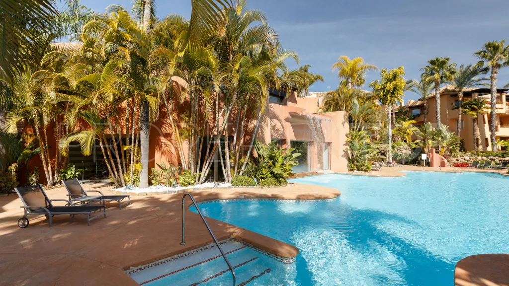 Apartamento a la venta con 3 dormitorios en Mansion Club
