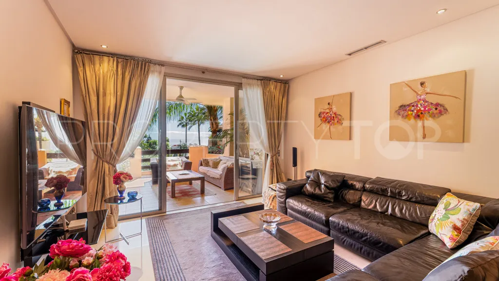 Apartamento a la venta con 3 dormitorios en Mansion Club