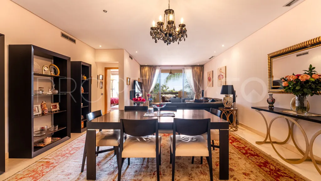 Apartamento a la venta con 3 dormitorios en Mansion Club