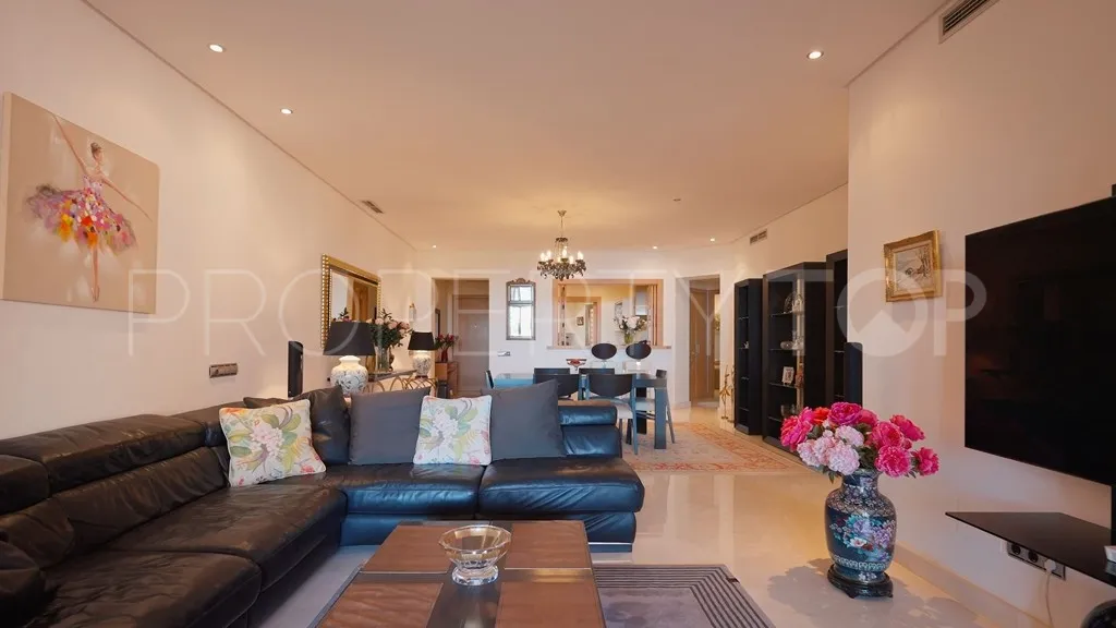 Apartamento a la venta con 3 dormitorios en Mansion Club