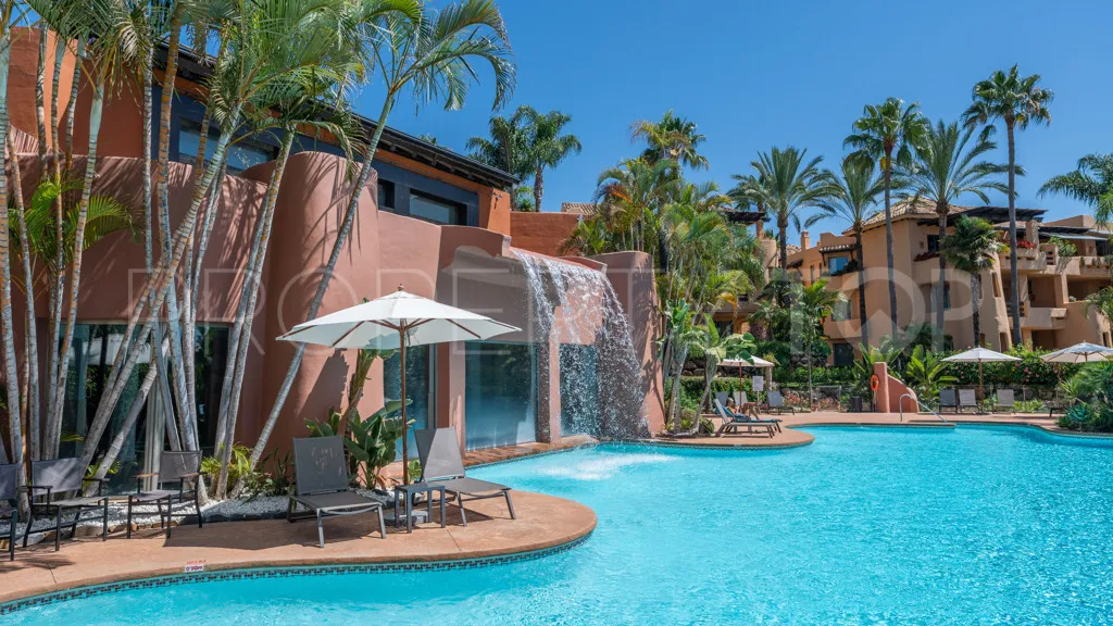 Apartamento a la venta con 3 dormitorios en Mansion Club
