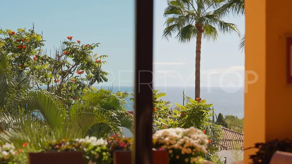 Apartamento a la venta con 3 dormitorios en Mansion Club