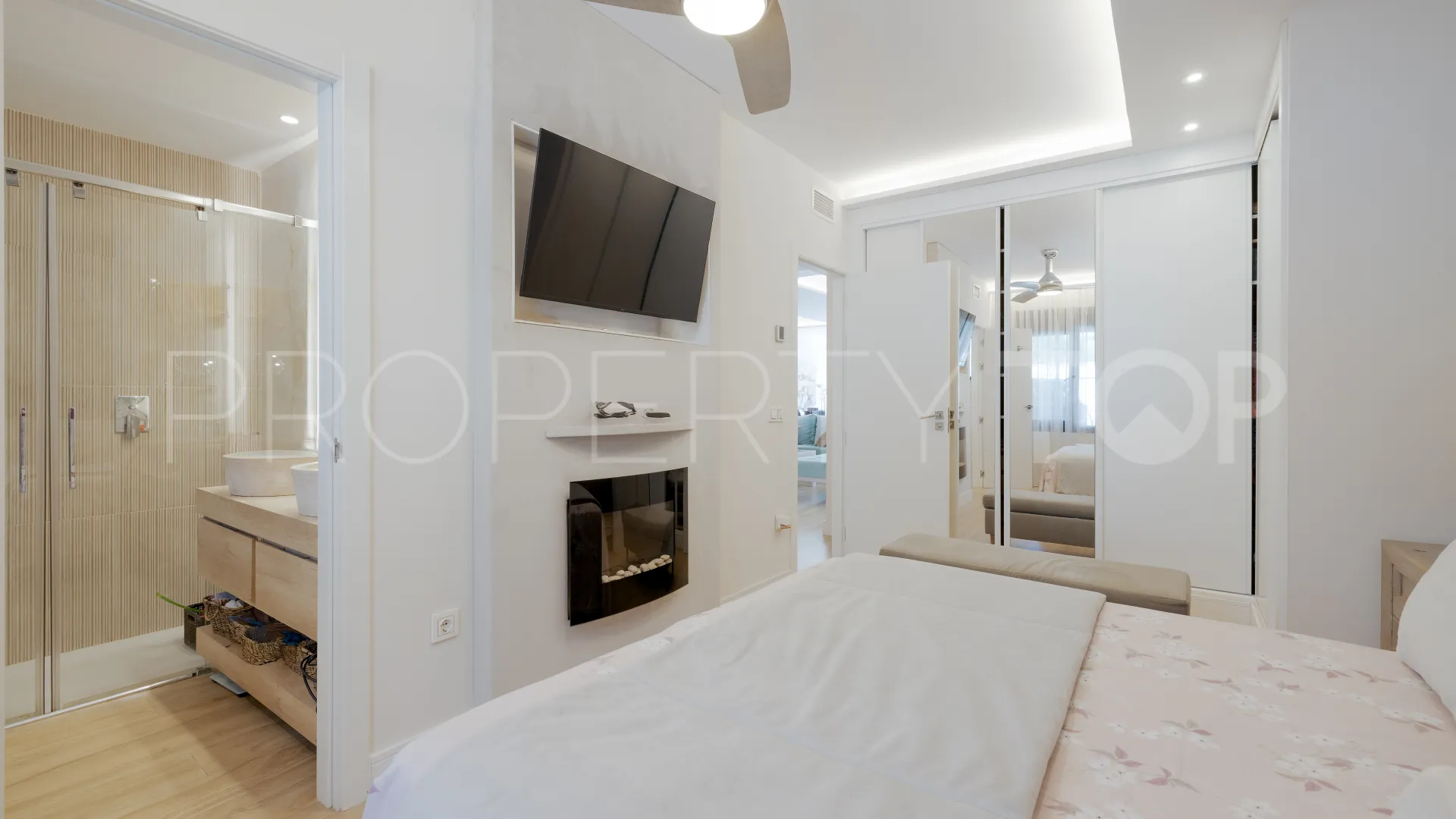 Villa en venta con 5 dormitorios en El Mirador