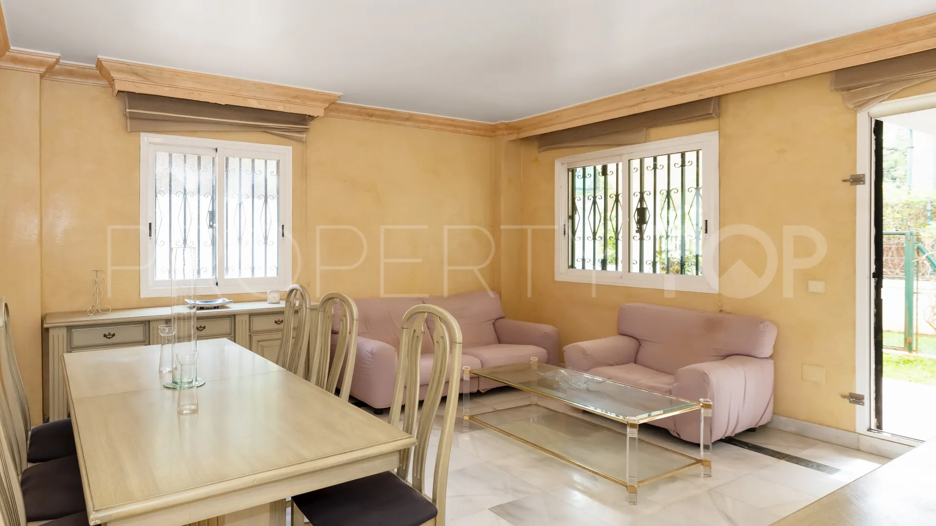 Buy Los Pinos de Nagüeles 3 bedrooms apartment