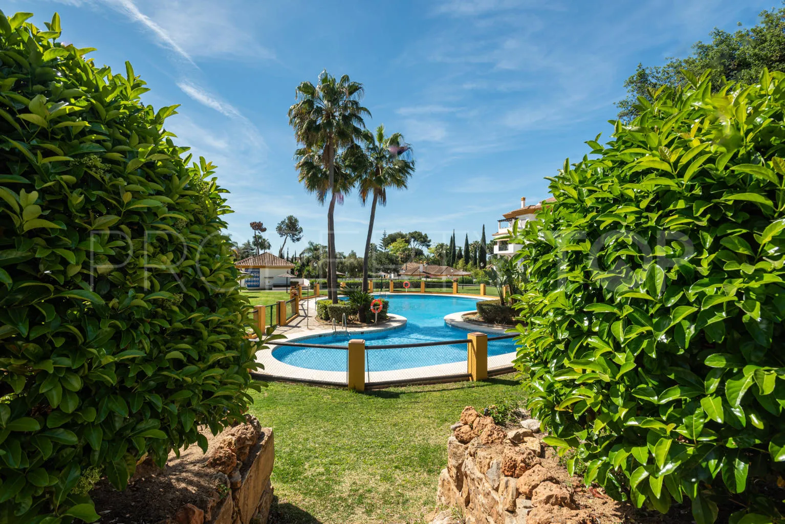 Buy Los Pinos de Nagüeles 3 bedrooms apartment