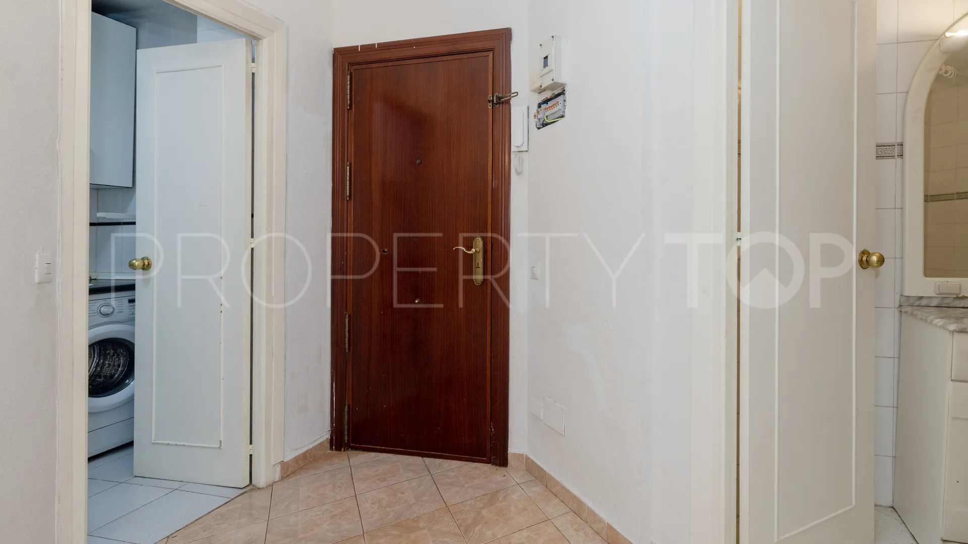2 bedrooms apartment in Marbella Centro for sale