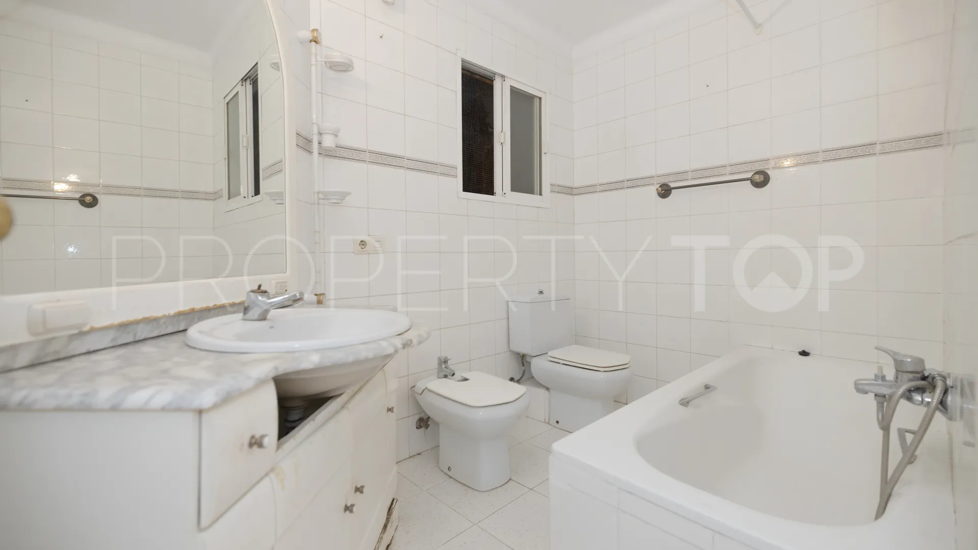 2 bedrooms apartment in Marbella Centro for sale