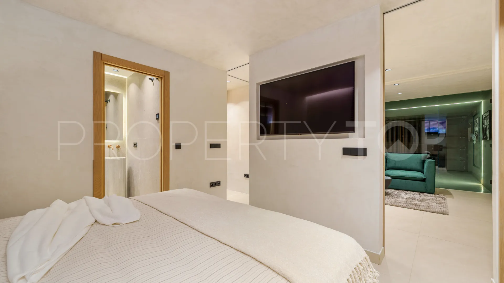 Se vende adosado de 4 dormitorios en Marbella Club