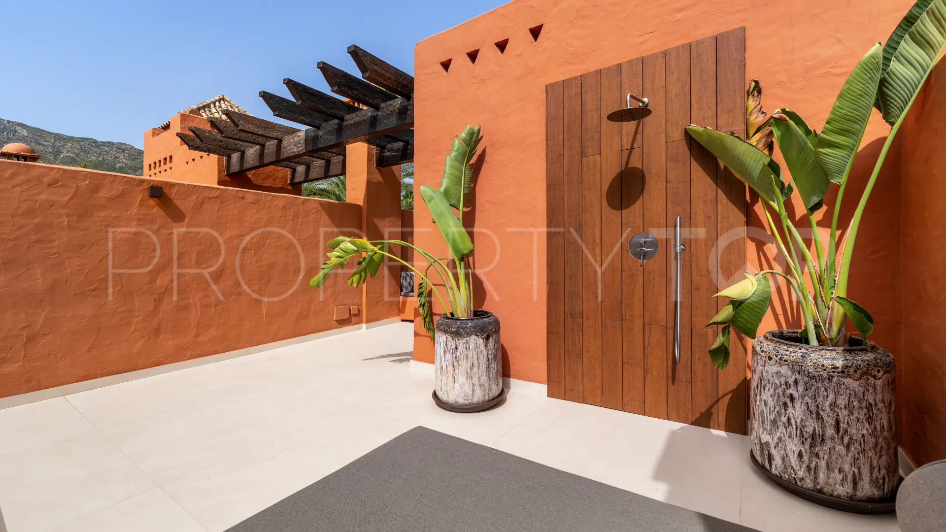 Se vende adosado de 4 dormitorios en Marbella Club