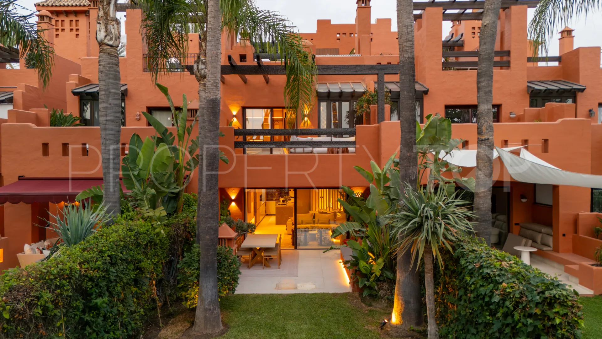 Se vende adosado de 4 dormitorios en Marbella Club