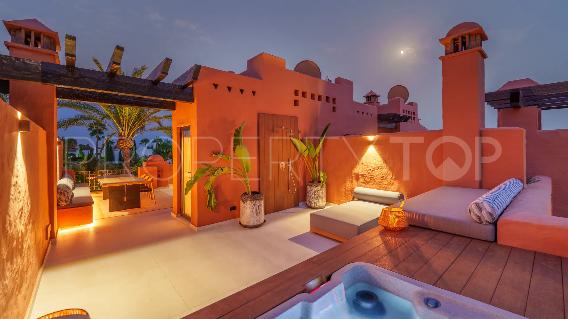 Se vende adosado de 4 dormitorios en Marbella Club