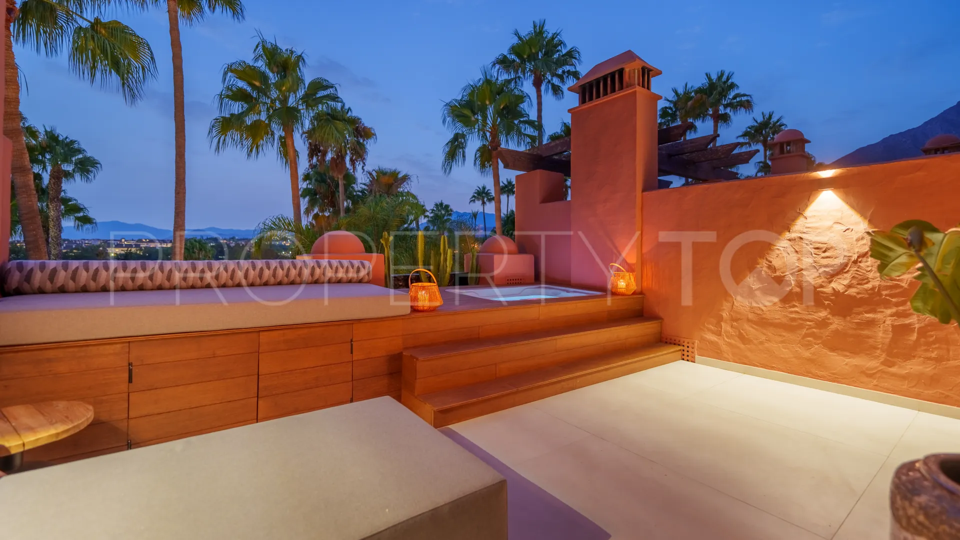 Se vende adosado de 4 dormitorios en Marbella Club