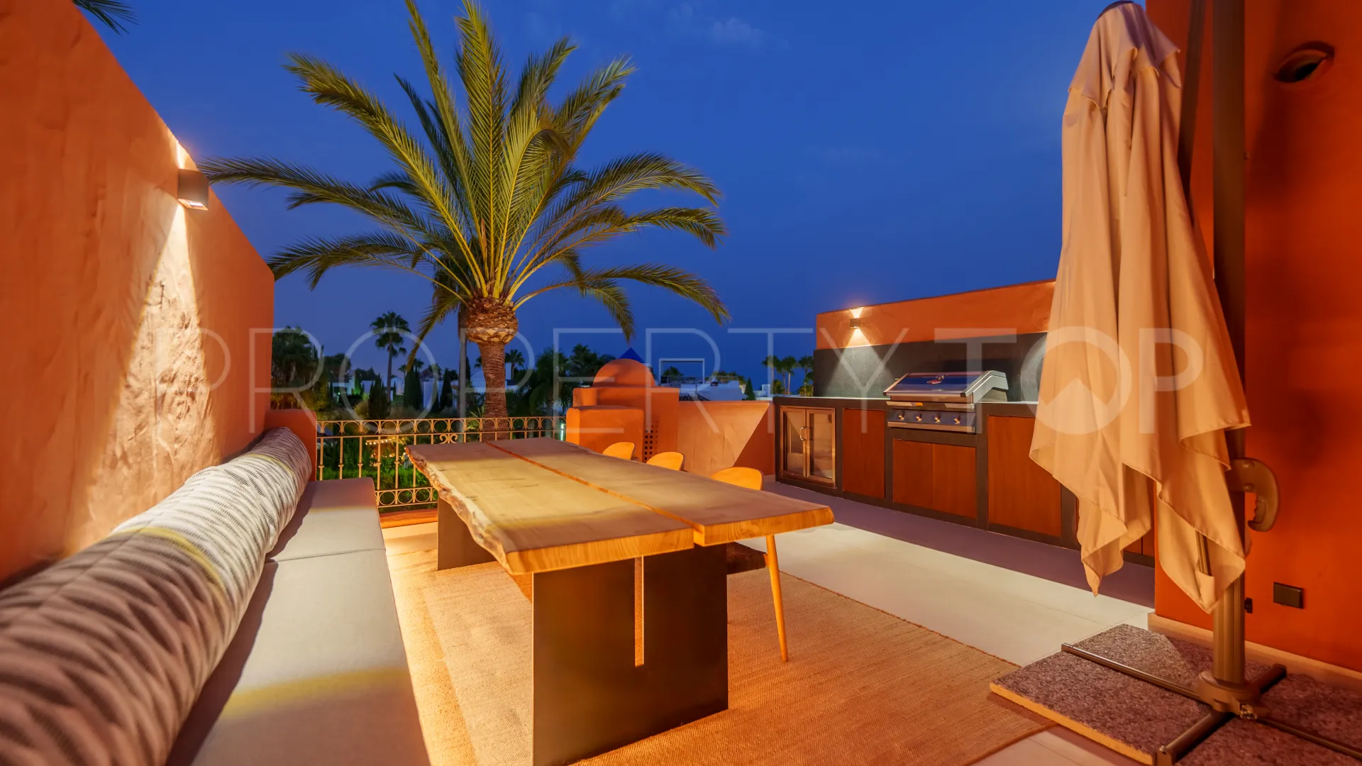 Se vende adosado de 4 dormitorios en Marbella Club