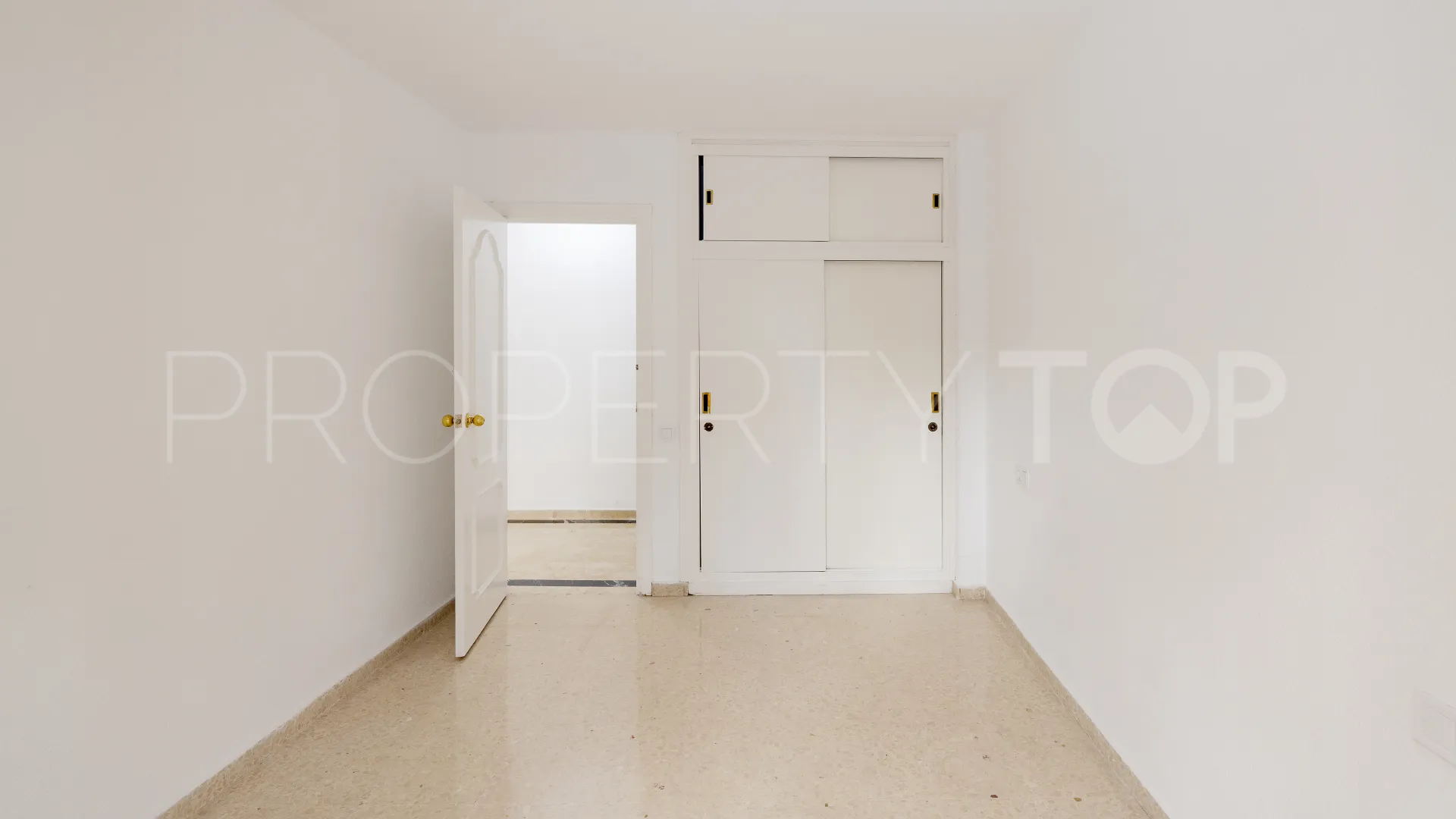 Apartamento en venta con 4 dormitorios en Marbella Ciudad