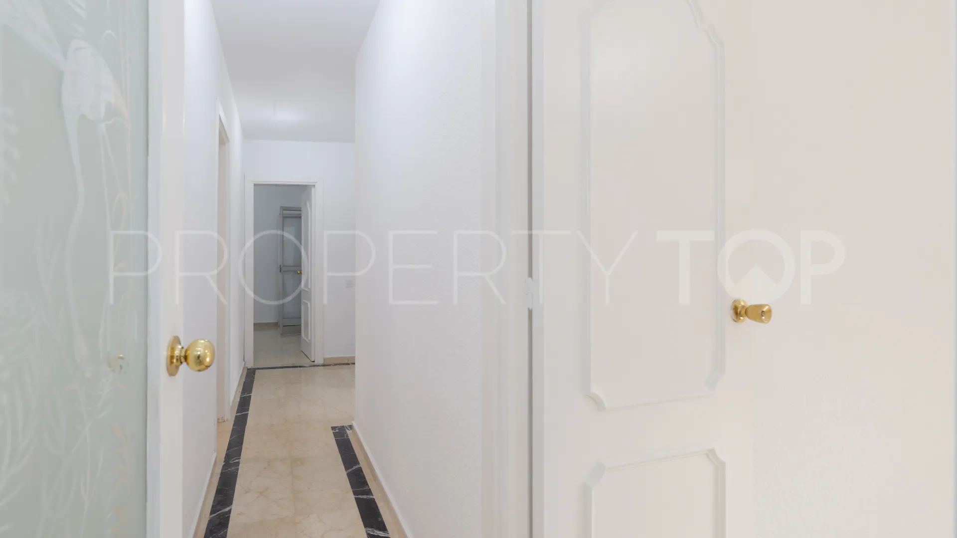 Apartamento en venta con 4 dormitorios en Marbella Ciudad