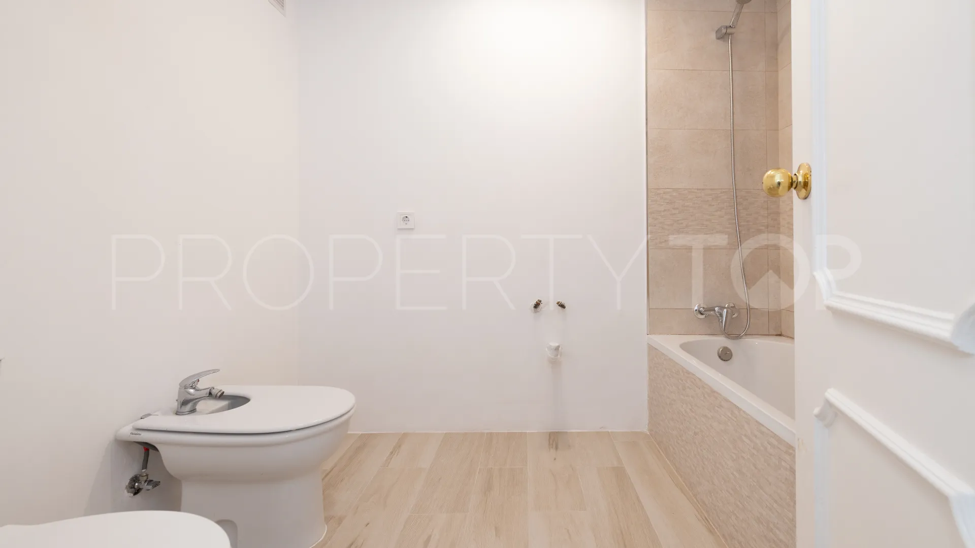 Apartamento en venta con 4 dormitorios en Marbella Ciudad