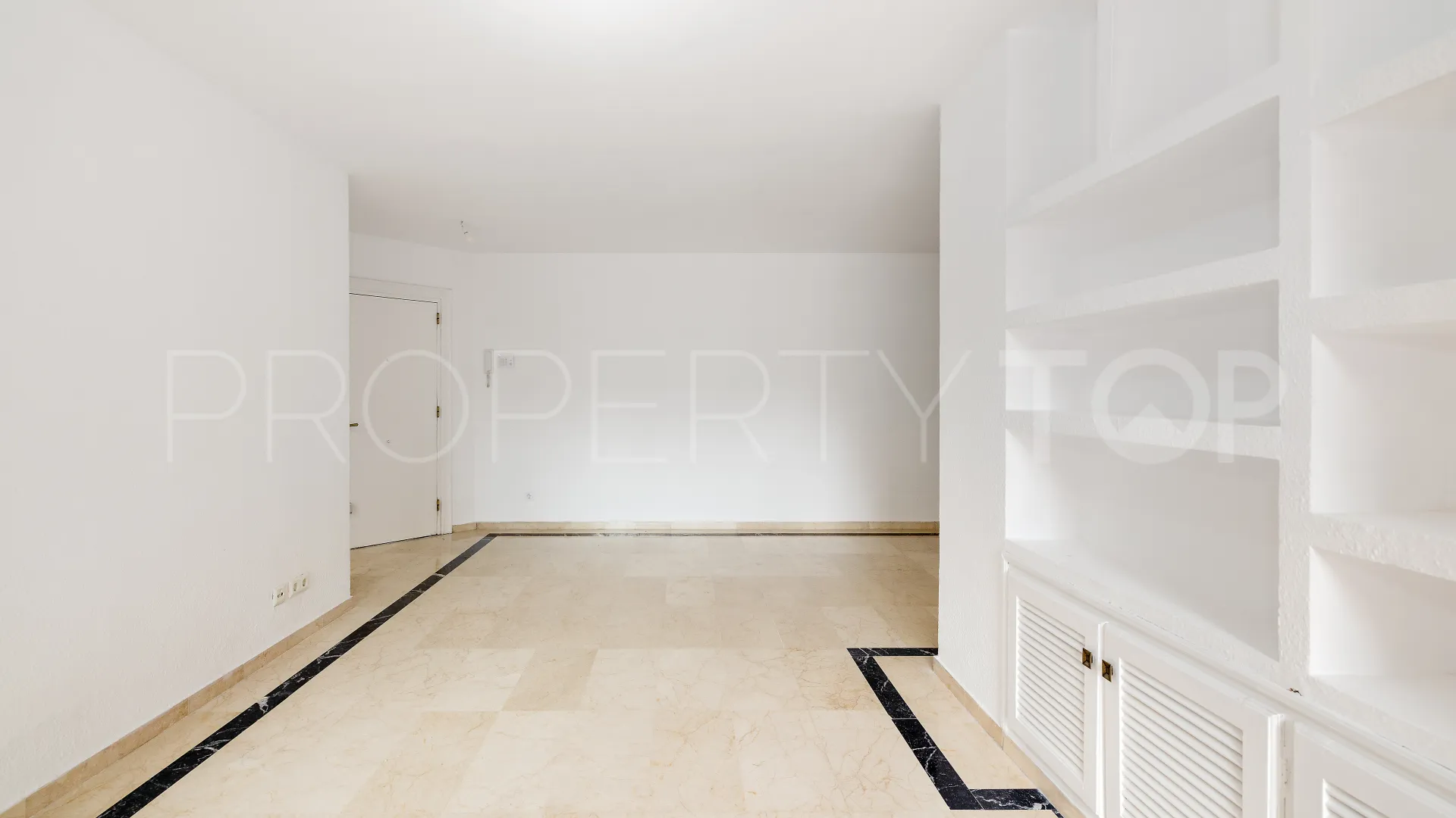 Apartamento en venta con 4 dormitorios en Marbella Ciudad