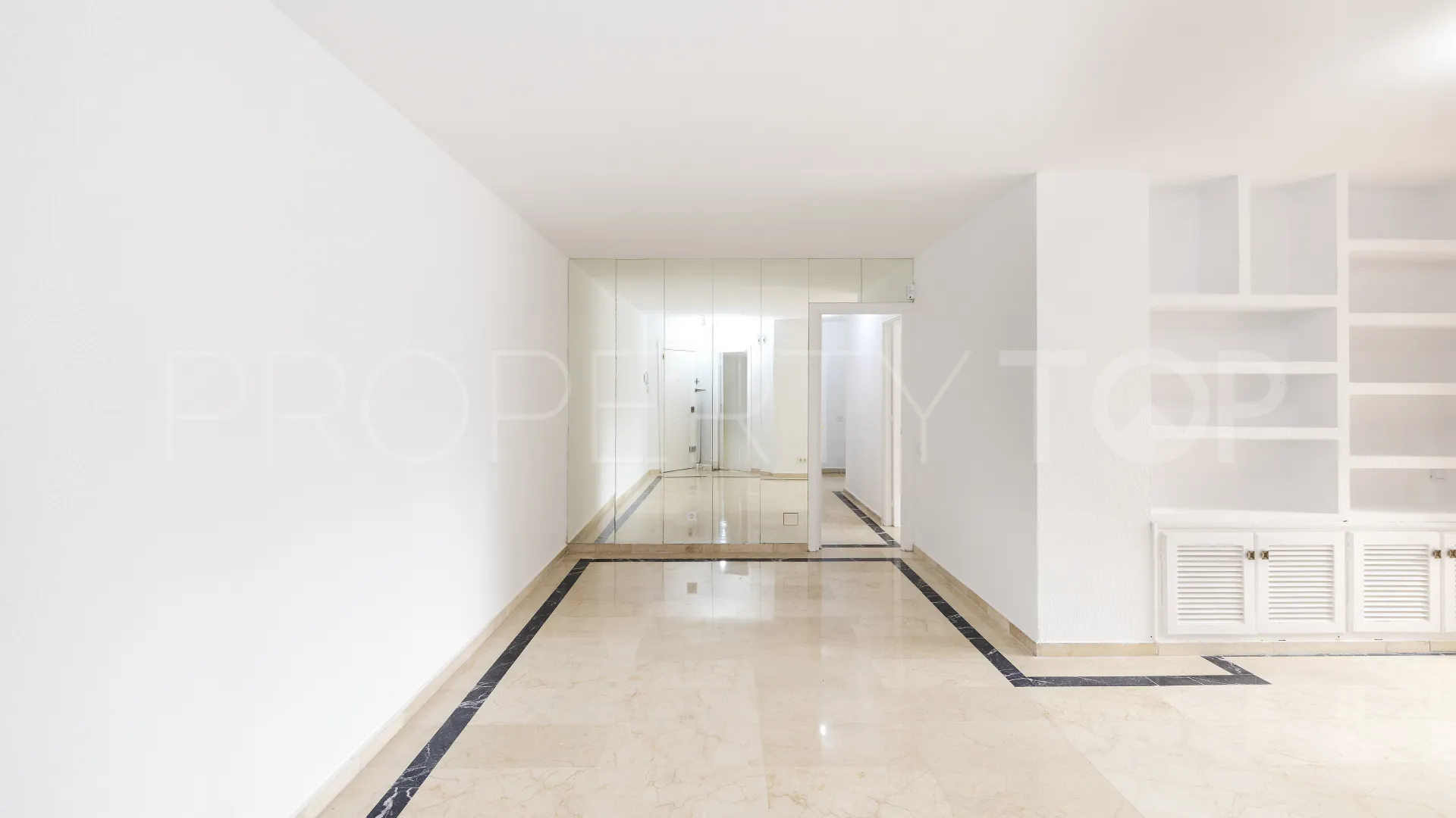 Apartamento en venta con 4 dormitorios en Marbella Ciudad