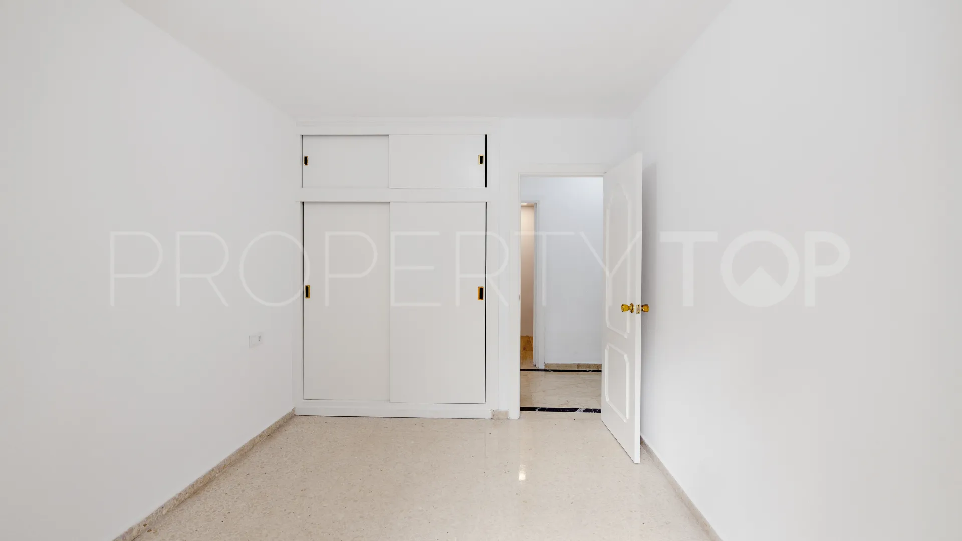 Apartamento en venta con 4 dormitorios en Marbella Ciudad