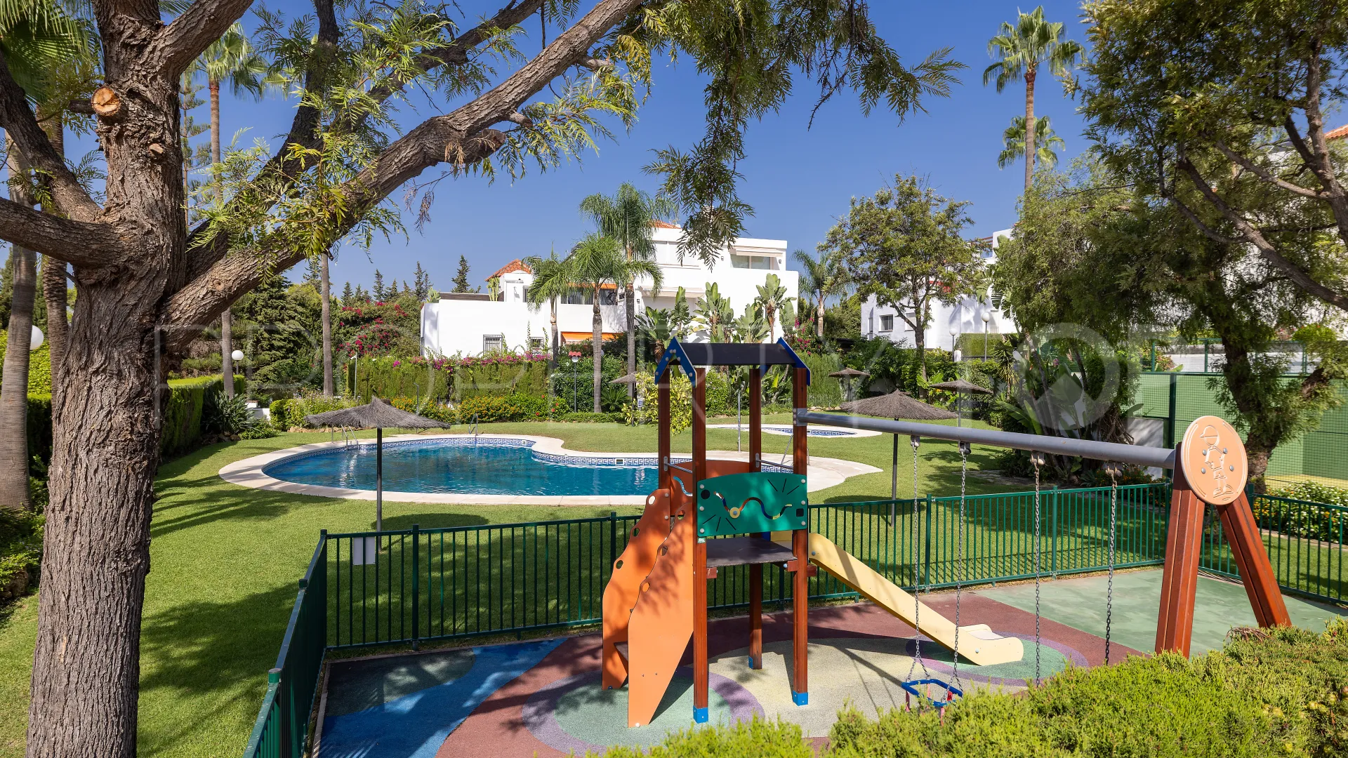 3 bedrooms semi detached house in Nagüeles for sale