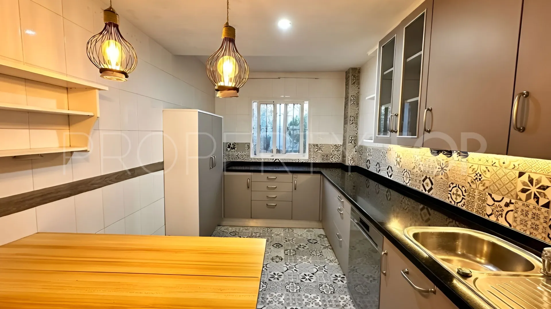 3 bedrooms town house in Nagüeles for sale