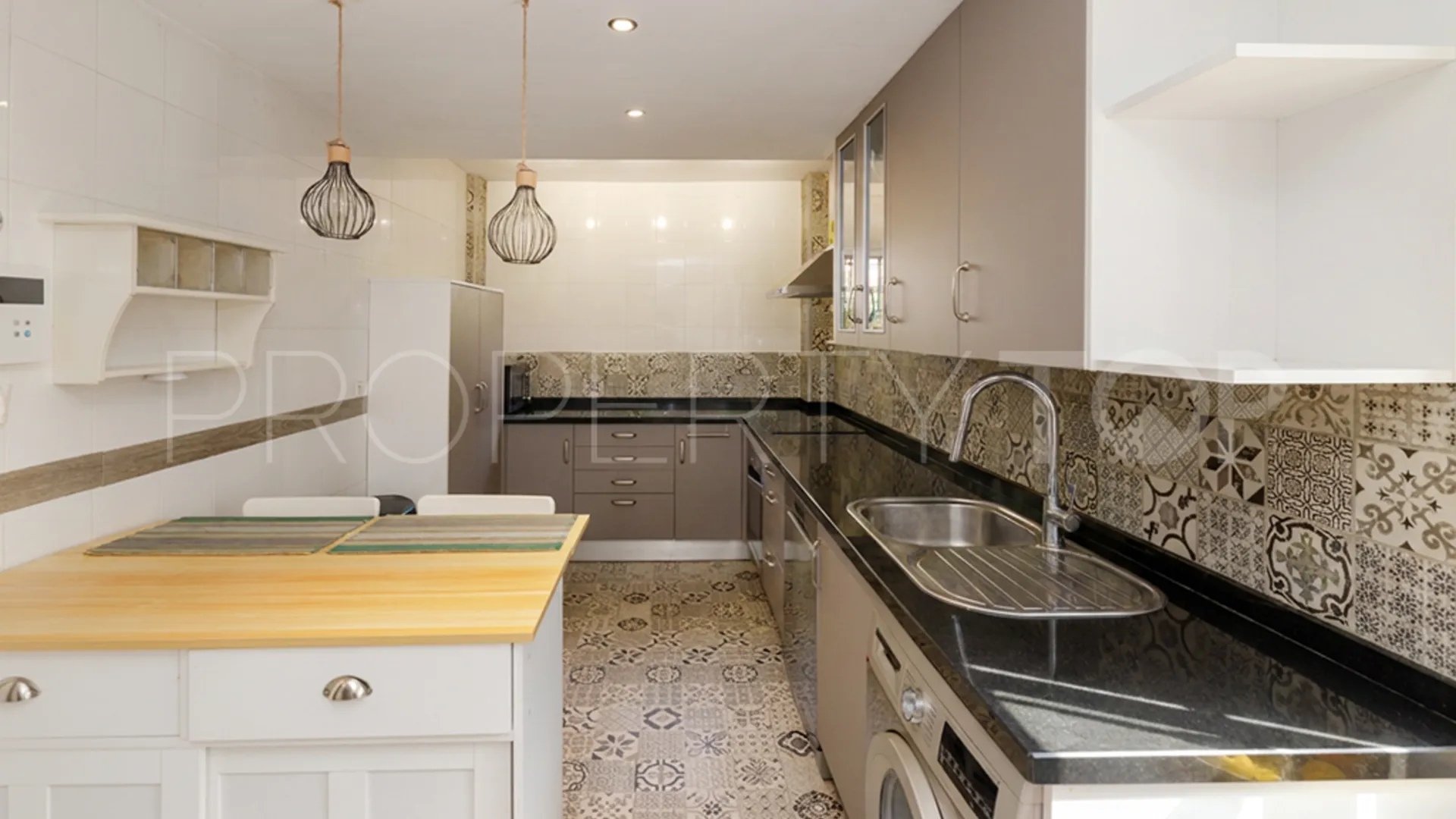3 bedrooms semi detached house in Nagüeles for sale